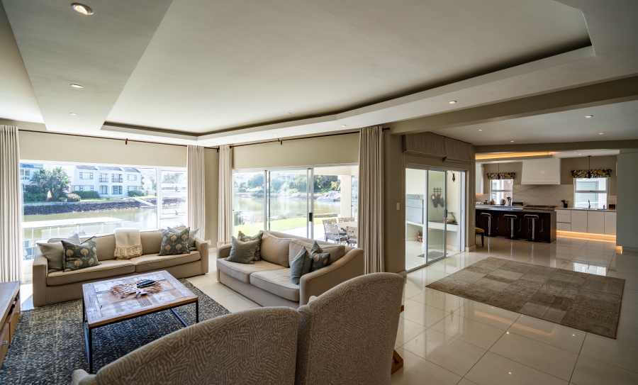7 Bedroom Property for Sale in Royal Alfred Marina Eastern Cape